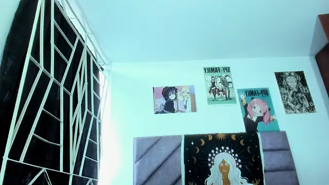 KARINNA  RAVEN online show from October 15, 9:15 pm