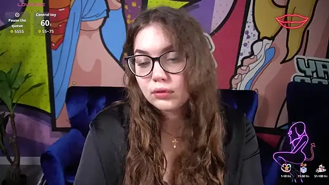 LuxSopphia online show from October 17, 5:43 am