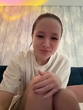 CarolineTenders online show from October 4, 2:04 pm