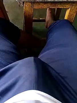 Snapshot of A-1PLAYBOY0 chatting on September 11, 2:11 am A-1PLAYBOY0 online show from September 11, 2:11 am