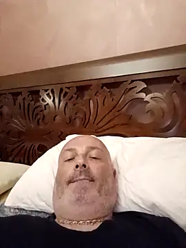 Alexis Bull online show from September 19, 6:30 pm