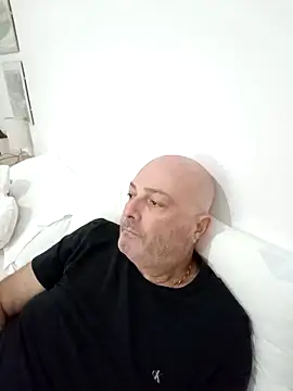 Alexis Bull online show from October 9, 9:18 am