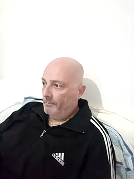 Alexis Bull online show from October 16, 5:14 pm