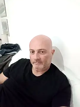 Alexis Bull online show from October 24, 1:07 pm