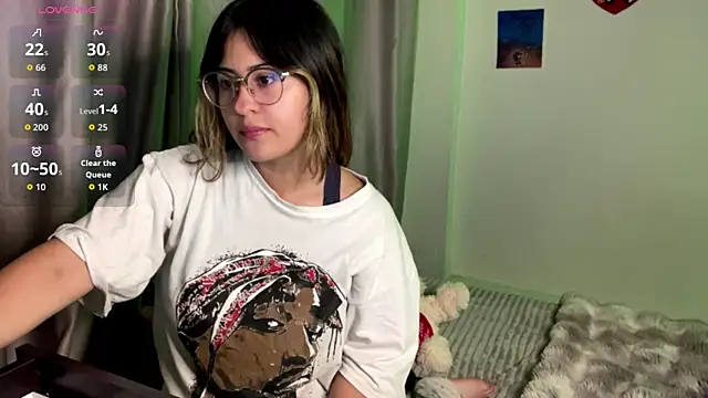 emma  bell  online show from September 25, 12:58 am