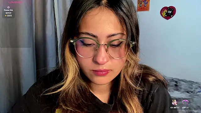 emma  bell  online show from October 1, 10:49 pm