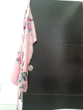 Snapshot of Yuli_Mars chatting on October 27, 4:22 pm Yuli Mars online show from October 27, 4:22 pm