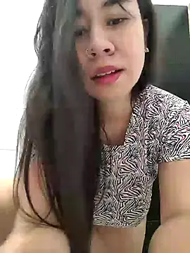 Snapshot of Yuli_Mars chatting on November 27, 4:31 pm Yuli Mars online show from November 27, 4:31 pm