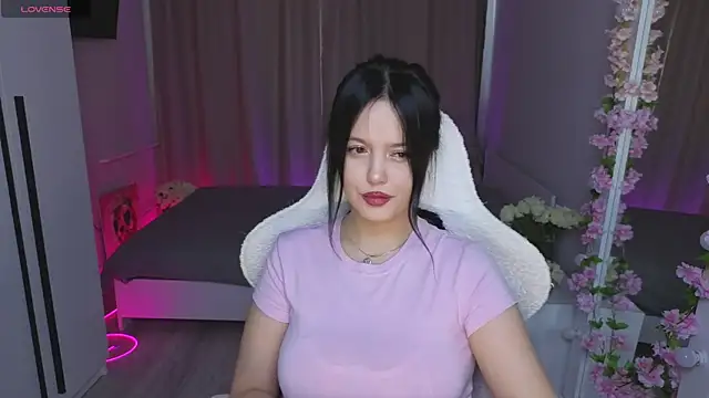 Snapshot of Betty__Davvis chatting on October 6, 1:52 pm Betty Davvis online show from October 6, 1:52 pm