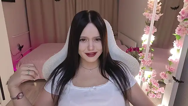 Snapshot of Betty__Davvis chatting on November 3, 1:34 pm Betty Davvis online show from November 3, 1:34 pm