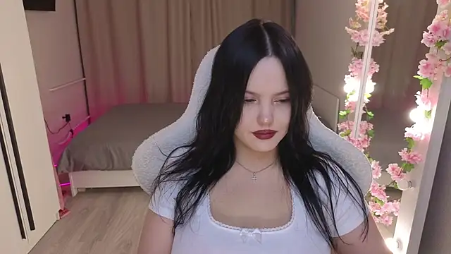 Snapshot of Betty__Davvis chatting on November 21, 1:32 pm Betty Davvis online show from November 21, 1:32 pm