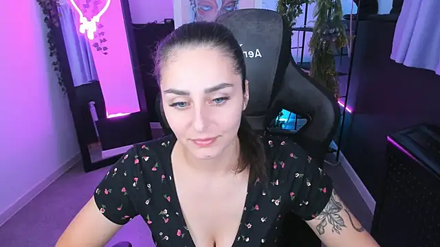 ValeriiMills online show from November 5, 2:39 pm