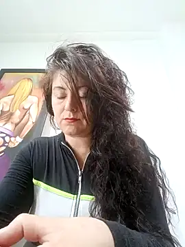 Snapshot of lunadicty chatting on December 21, 4:25 pm lunadicty online show from December 21, 4:25 pm