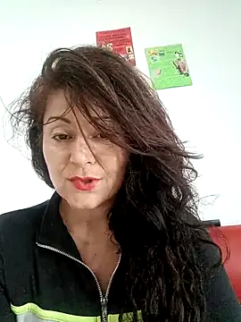 Snapshot of lunadicty chatting on February 13, 10:11 pm lunadicty online show from February 13, 10:11 pm