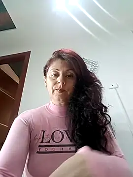 Snapshot of lunadicty chatting on November 8, 10:52 pm lunadicty online show from November 8, 10:52 pm