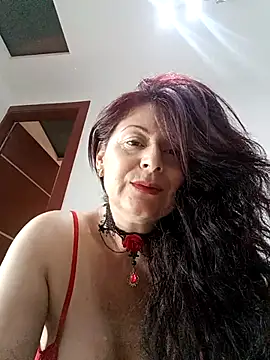 Snapshot of lunadicty chatting on December 4, 11:24 pm lunadicty online show from December 4, 11:24 pm