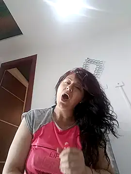 Snapshot of lunadicty chatting on December 17, 1:33 am lunadicty online show from December 17, 1:33 am