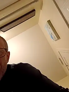 moasslicker online show from March 20, 9:04 am