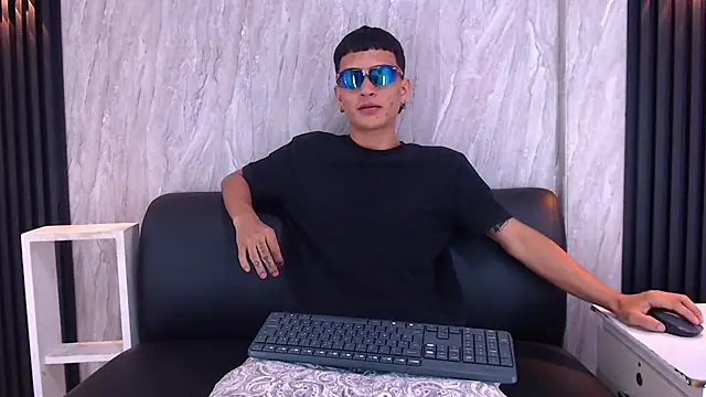 Matt Ruso online show from September 18, 11:07 pm