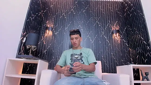 Matt Ruso online show from November 5, 3:39 am