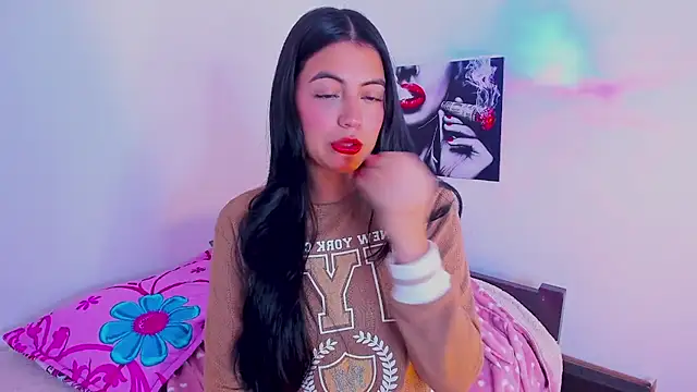 mialeia01 online show from September 10, 12:54 am