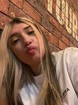 Mia  Gray online show from March 23, 2:37 am