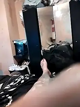 Snapshot of Tattyrob87 chatting on November 28, 9:56 am Tattyrob87 online show from November 28, 9:56 am