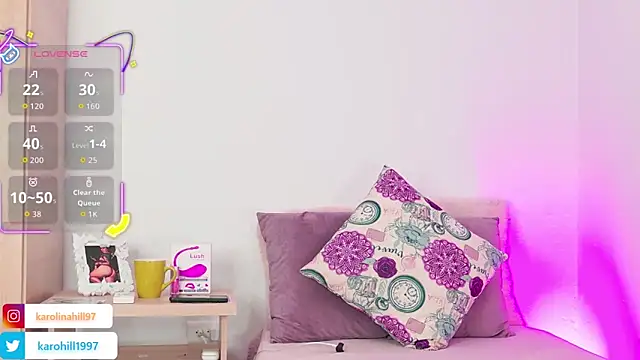 Snapshot of caro_hill chatting on October 11, 7:56 pm caro hill online show from October 11, 7:56 pm