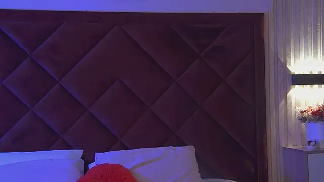 StacyHarland online show from October 9, 4:32 am