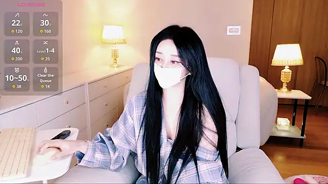 hotseah online show from November 22, 10:58 am