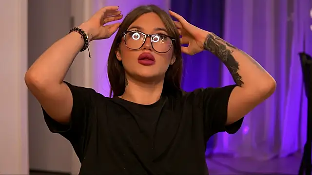 AryaDeluna online show from November 6, 7:26 pm