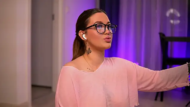 AryaDeluna online show from November 26, 7:26 pm