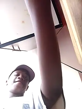 Snapshot of Thenaughtyboy360 chatting on March 22, 9:34 am Thenaughtyboy360 online show from March 22, 9:34 am