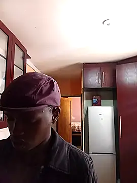 Snapshot of Thenaughtyboy360 chatting on October 4, 10:46 am Thenaughtyboy360 online show from October 4, 10:46 am