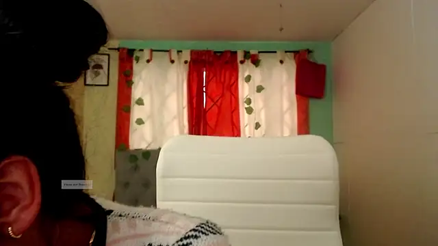 vale miel online show from October 3, 6:38 pm