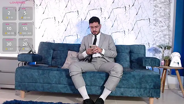 samuelcoopeer online show from September 28, 12:32 pm