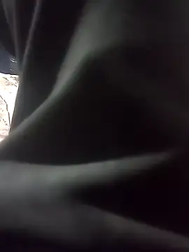 Snapshot of ConfidedAward chatting on November 4, 4:33 am ConfidedAward online show from November 4, 4:33 am