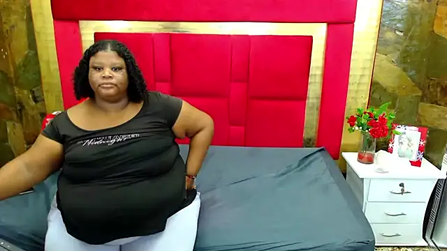 Snapshot of Exoticbigmandy chatting on January 13, 7:21 pm Exoticbigmandy online show from January 13, 7:21 pm