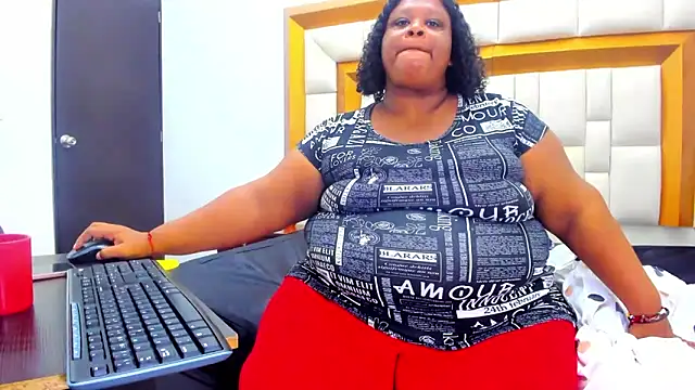 Snapshot of Exoticbigmandy chatting on March 6, 3:13 pm Exoticbigmandy online show from March 6, 3:13 pm