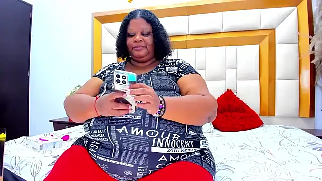 Snapshot of Exoticbigmandy chatting on March 20, 2:21 pm Exoticbigmandy online show from March 20, 2:21 pm