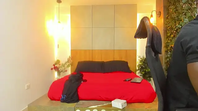 Snapshot of MarcusBlack_ chatting on September 26, 11:47 am MarcusBlack online show from September 26, 11:47 am