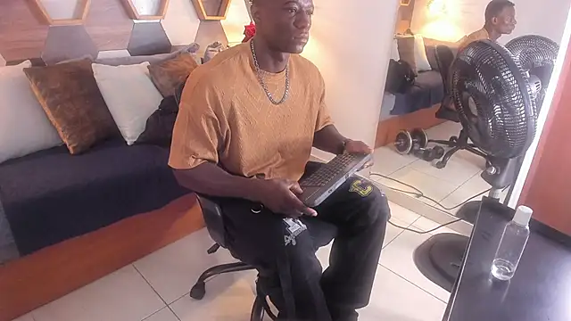 Snapshot of MarcusBlack_ chatting on September 30, 11:48 am MarcusBlack online show from September 30, 11:48 am