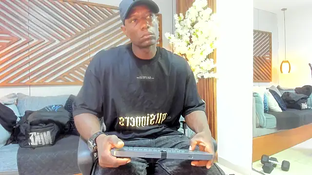 Snapshot of MarcusBlack_ chatting on October 11, 11:53 am MarcusBlack online show from October 11, 11:53 am