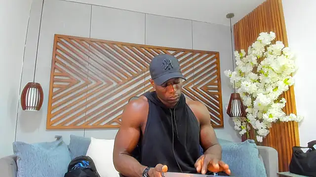 Snapshot of MarcusBlack_ chatting on October 27, 11:36 am MarcusBlack online show from October 27, 11:36 am