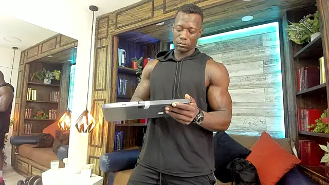 Snapshot of MarcusBlack_ chatting on December 1, 11:37 am MarcusBlack online show from December 1, 11:37 am