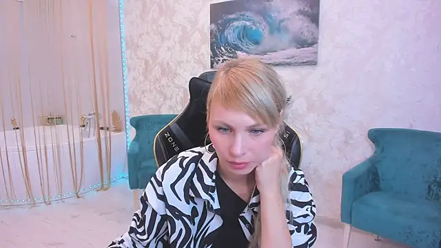 LindaSandy 1 online show from September 17, 6:04 am