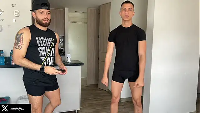 Snapshot of zoneboys chatting on September 20, 7:59 pm zoneboys online show from September 20, 7:59 pm