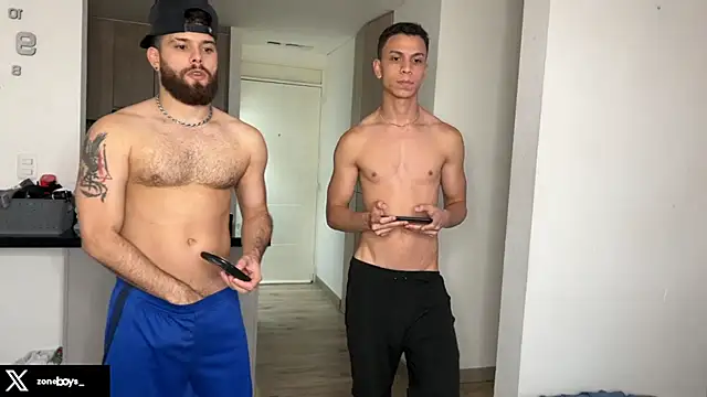 Snapshot of zoneboys chatting on November 19, 9:15 pm zoneboys online show from November 19, 9:15 pm