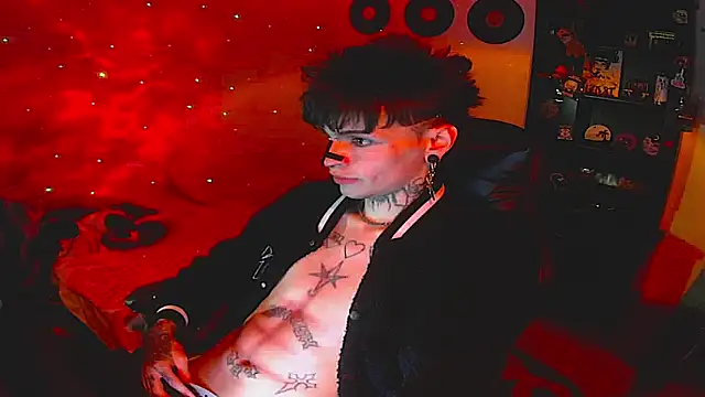 Snapshot of prince_x_dark chatting on October 17, 7:33 am prince x dark online show from October 17, 7:33 am