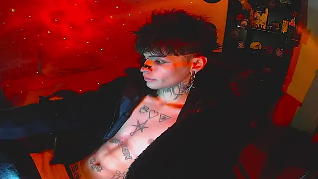 Snapshot of prince_x_dark chatting on October 18, 9:10 am prince x dark online show from October 18, 9:10 am